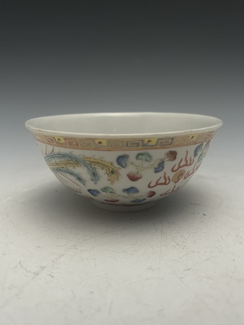 古玩陶瓷清晚·粉彩龍鳳紋碗真品鑒賞圖