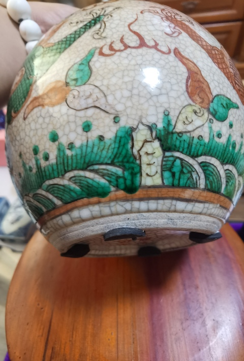 古玩陶瓷哥釉五彩龍紋天球瓶真品鑒賞圖