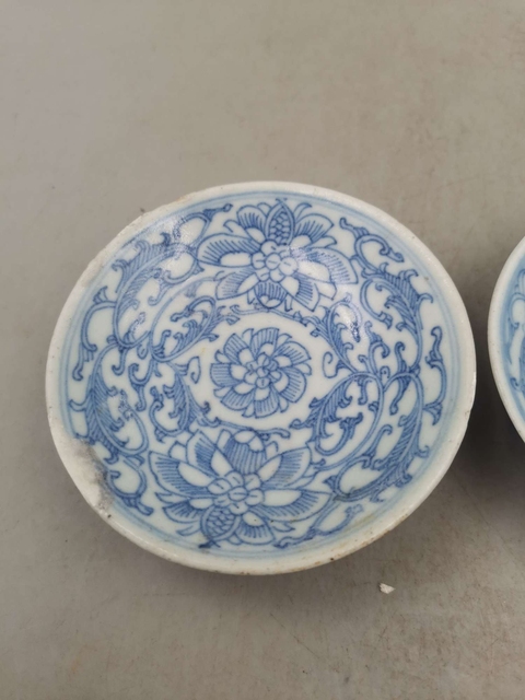 古玩陶瓷【望月樓】清中期花卉紋青花盤拍賣,當前價格160元