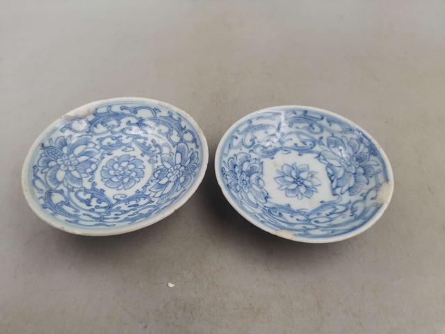 古玩陶瓷【望月樓】清中期花卉紋青花盤拍賣,當前價格160元