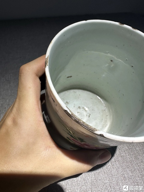 古玩陶瓷粉彩洞石錦雞牡丹紋筆筒真品鑒賞圖