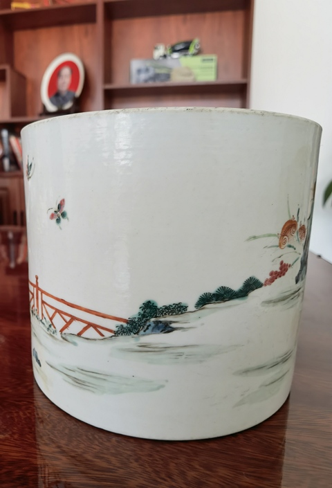 古玩陶瓷人物紋粉彩筆筒真品鑒賞圖
