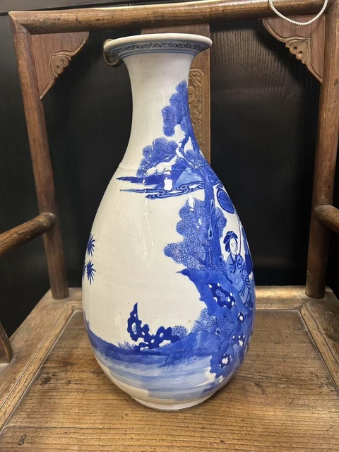 古玩陶瓷人物紋青花瓶真品鑒賞圖