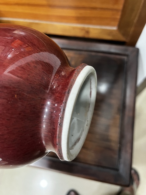 古玩陶瓷紅釉長勁瓶真品鑒賞圖