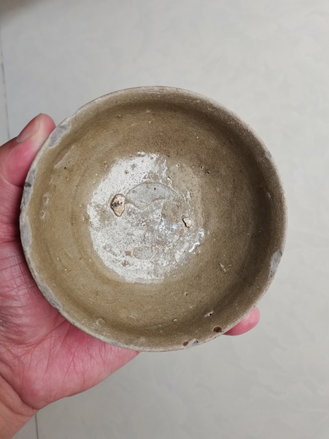 古玩陶瓷岳州窯青釉羅漢盞真品鑒賞圖