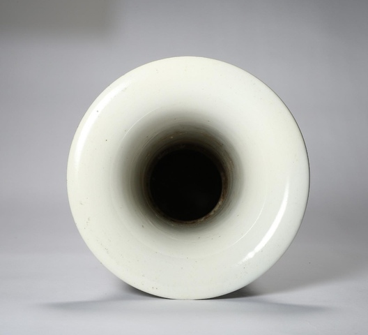 古玩陶瓷清代 白釉花觚（日本）真品鑒賞圖