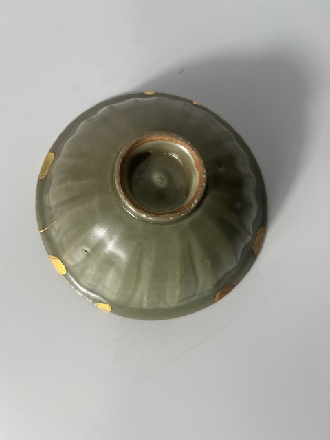 古玩陶瓷元代龍泉窯蓮瓣碗真品鑒賞圖