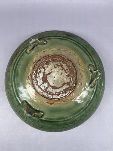 古玩陶瓷明龍泉刻花三足爐拍賣(mài),當(dāng)前價(jià)格12000元