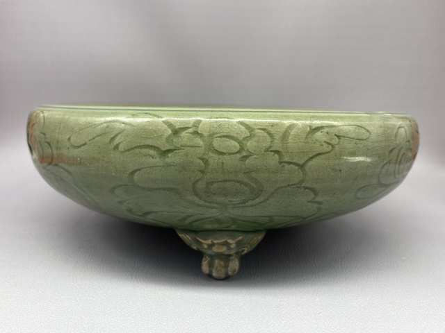 古玩陶瓷明龍泉刻花三足爐拍賣(mài),當(dāng)前價(jià)格12000元