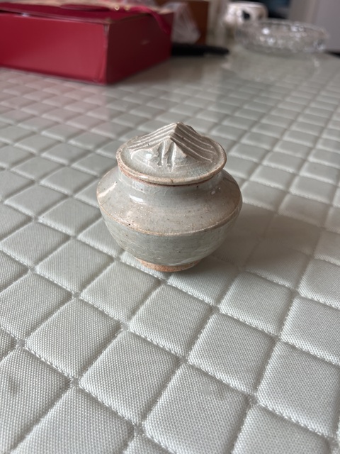 古玩陶瓷蓋罐真品鑒賞圖