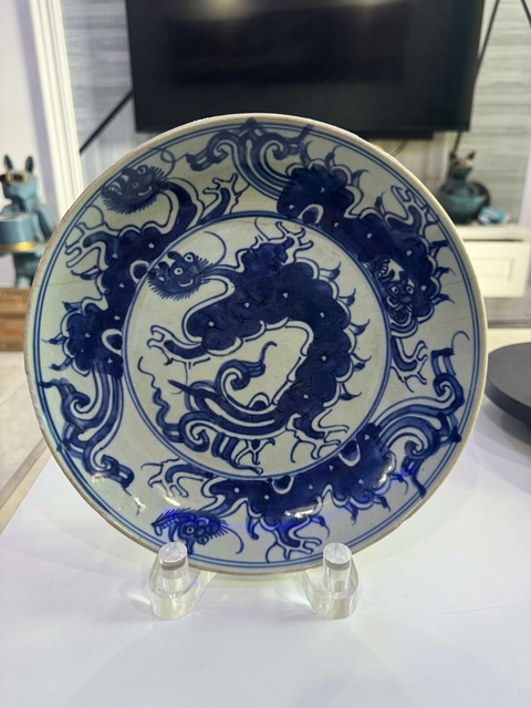 古玩陶瓷雍乾青花夔龍紋盤拍賣,當(dāng)前價(jià)格888元