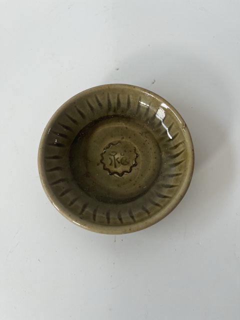 古玩陶瓷福安窯龍泉印花碟子真品鑒賞圖