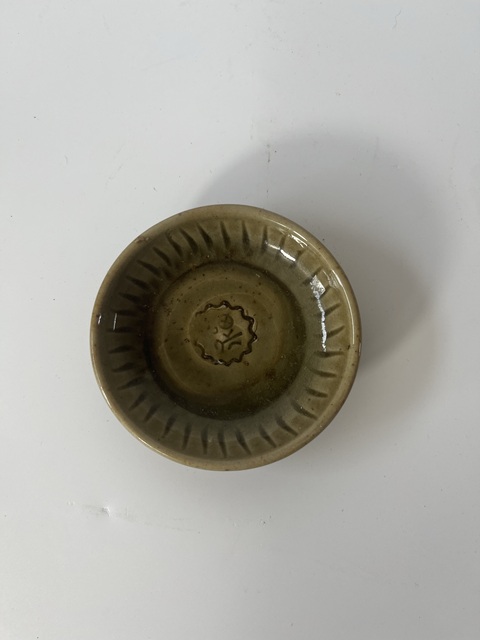 古玩陶瓷福安窯龍泉印花碟子真品鑒賞圖