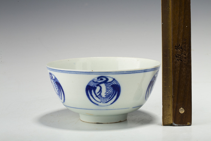 古玩陶瓷·青花團鶴紋碗
真品鑒賞圖