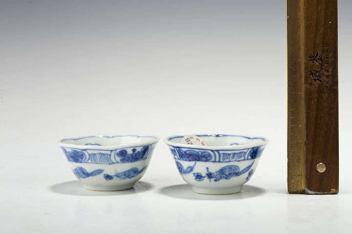 古玩陶瓷·青花海屋松鼠紋花口杯一對
真品鑒賞圖