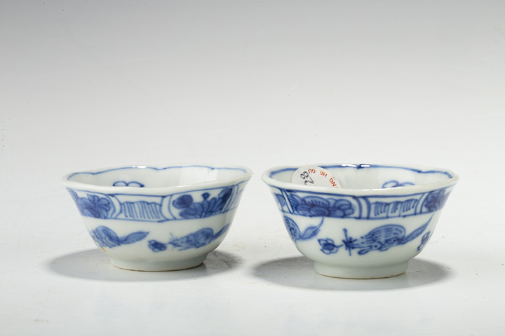 古玩陶瓷·青花海屋松鼠紋花口杯一對
真品鑒賞圖