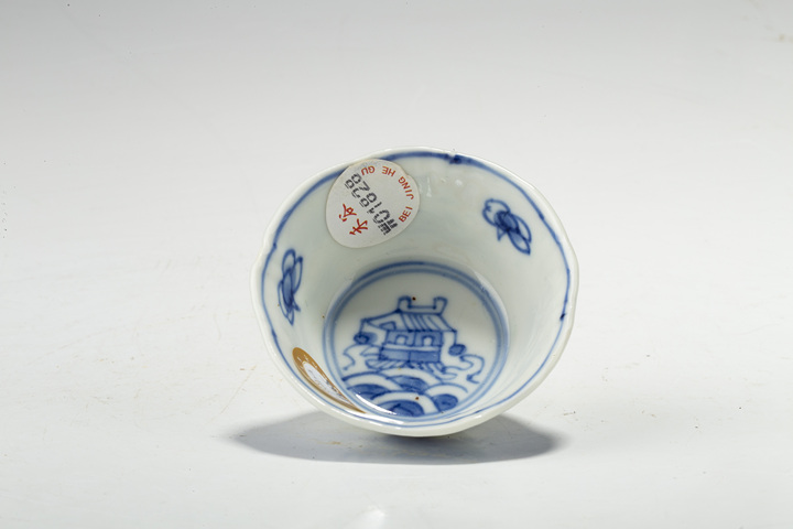 古玩陶瓷·青花海屋松鼠紋花口杯一對
真品鑒賞圖