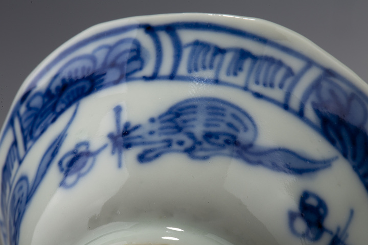 古玩陶瓷·青花海屋松鼠紋花口杯一對
真品鑒賞圖