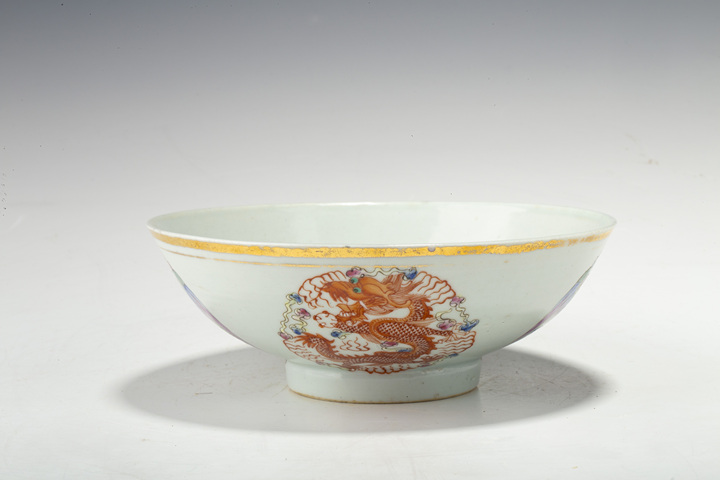 古玩陶瓷·粉彩團龍團鳳紋碗
真品鑒賞圖