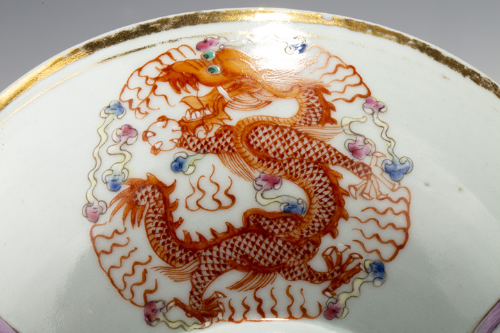 古玩陶瓷·粉彩團龍團鳳紋碗
真品鑒賞圖
