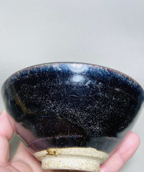 古玩陶瓷窯變黑釉茶碗真品鑒賞圖