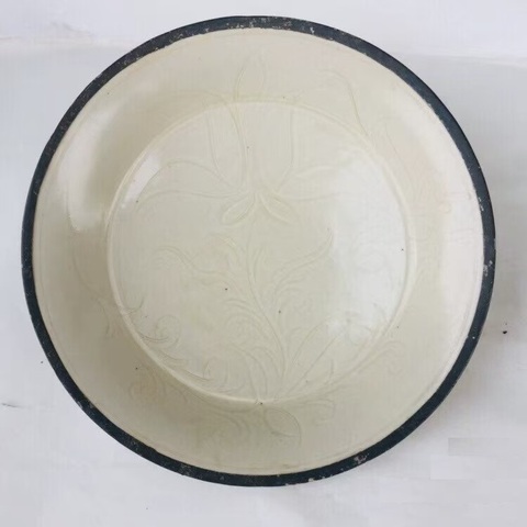 古玩陶瓷定窯白瓷刻萱草紋盤真品鑒賞圖