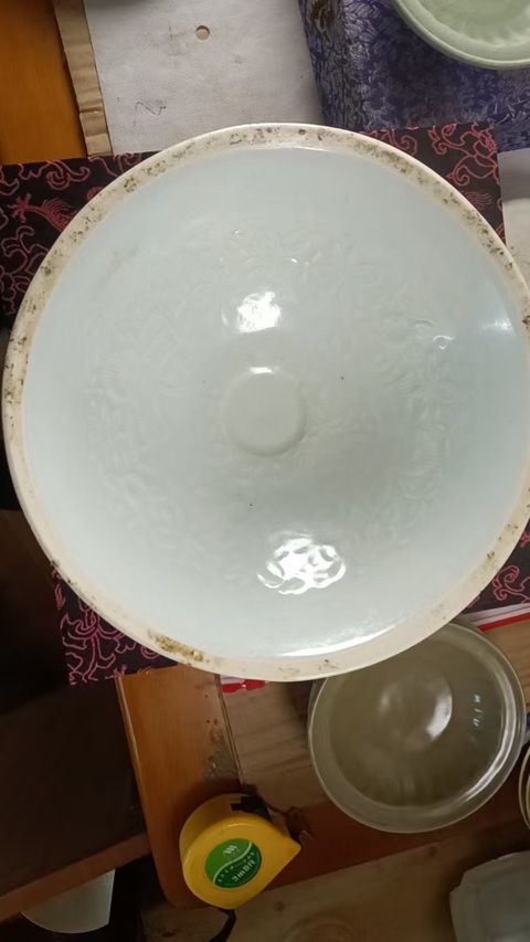 古玩陶瓷芒口圈足覆燒工藝碗真品鑒賞圖