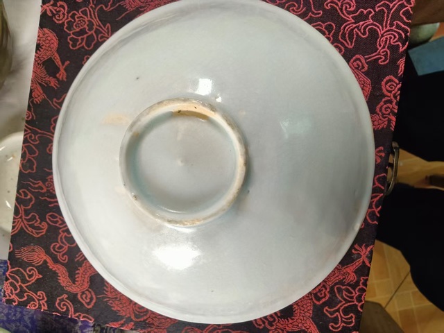 古玩陶瓷芒口圈足覆燒工藝碗真品鑒賞圖