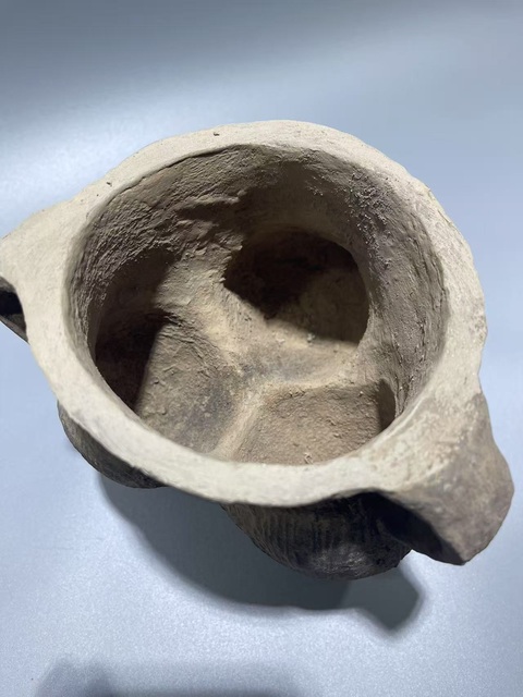 古玩陶瓷夏商·三足鬲真品鑒賞圖