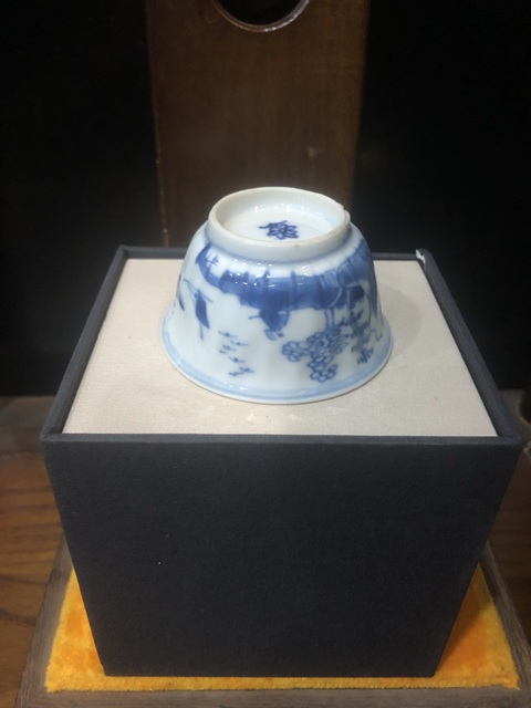 古玩陶瓷青花杯真品鑒賞圖