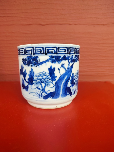 古玩陶瓷青花圈足筒式香爐真品鑒賞圖