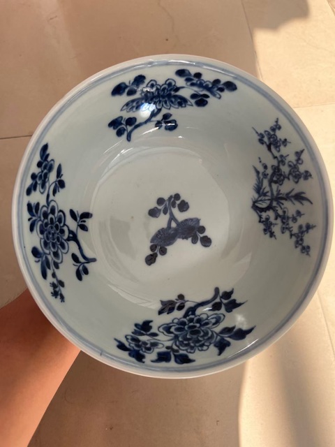 古玩陶瓷乾隆四季花卉紋青花碗真品鑒賞圖