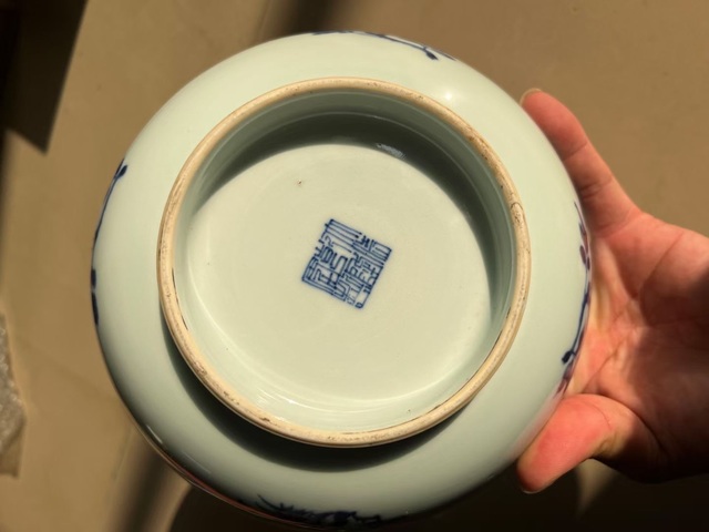 古玩陶瓷乾隆四季花卉紋青花碗真品鑒賞圖