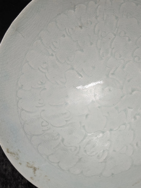 古玩陶瓷刻花蓖紋碗真品鑒賞圖