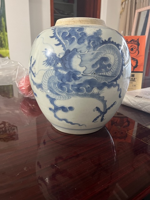 古玩陶瓷雍正過墻龍紋青花罐真品鑒賞圖