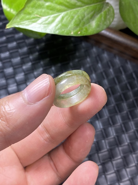 古玩玉器翡翠雕“素紋戒指”真品鑒賞圖