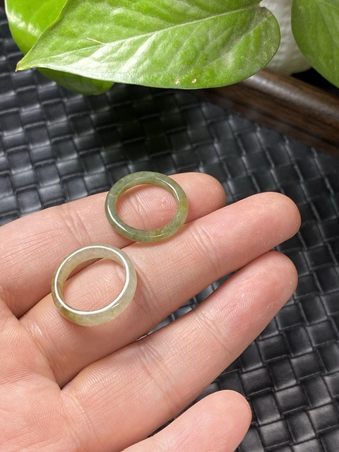 古玩玉器翡翠雕“素紋戒指”真品鑒賞圖