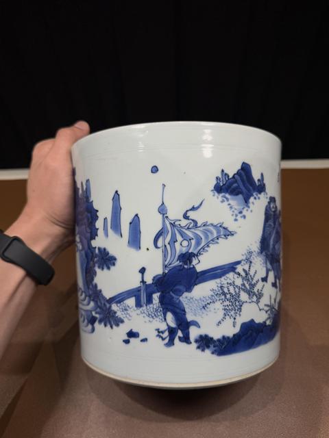 古玩陶瓷青花人物故事紋筆筒真品鑒賞圖