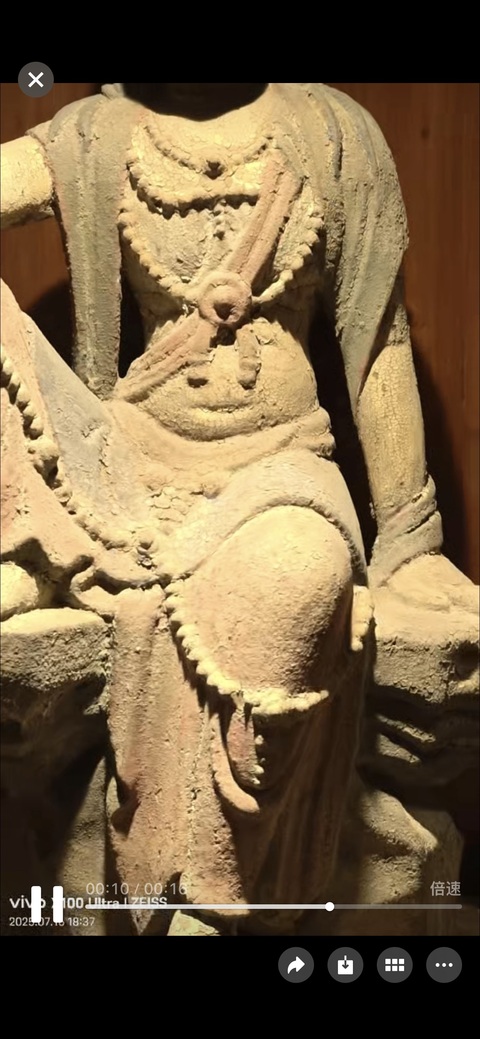 古玩雜項菩薩木雕真品鑒賞圖