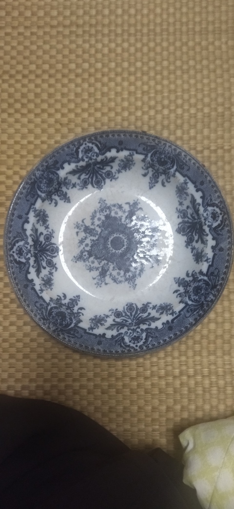 古玩陶瓷外國瓷盤真品鑒賞圖