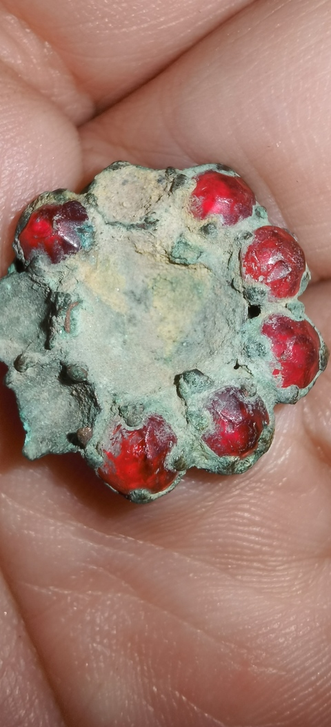 古玩玉器嵌寶石色琉璃帽飾真品鑒賞圖