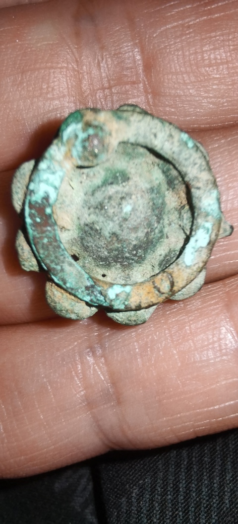 古玩玉器嵌寶石色琉璃帽飾真品鑒賞圖
