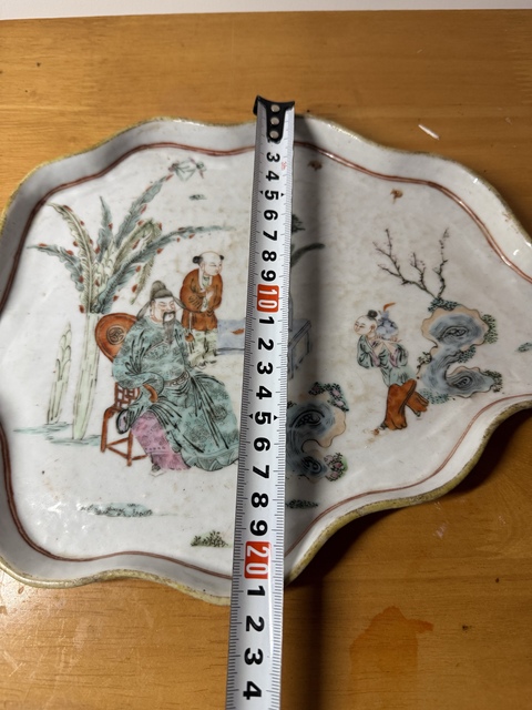 古玩陶瓷人物紋粉彩盤真品鑒賞圖