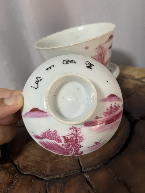 古玩陶瓷胭脂紅山水紋蓋碗真品鑒賞圖