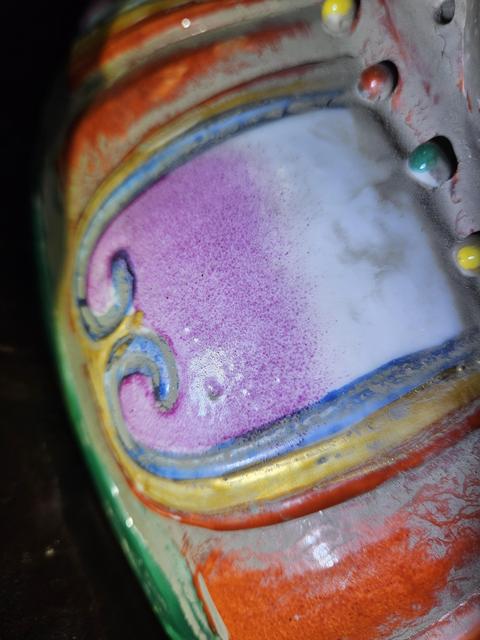古玩陶瓷粉彩花卉觀音雕像真品鑒賞圖