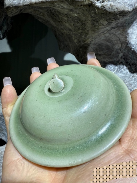 古玩陶瓷龍泉青瓷蓋真品鑒賞圖