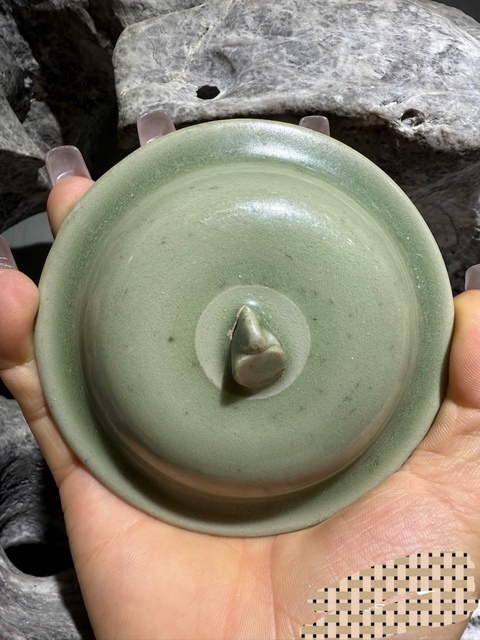 古玩陶瓷龍泉青瓷蓋真品鑒賞圖