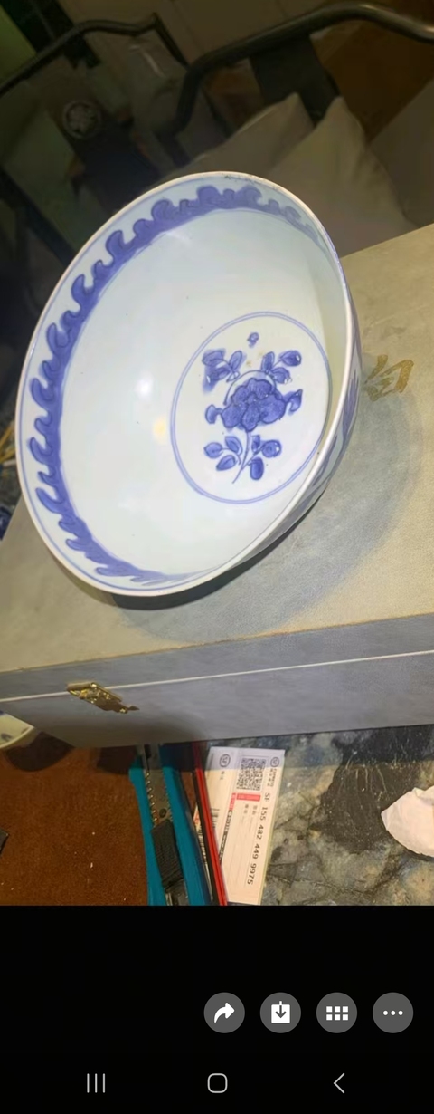 古玩陶瓷青花獅子穿花圖茶碗真品鑒賞圖