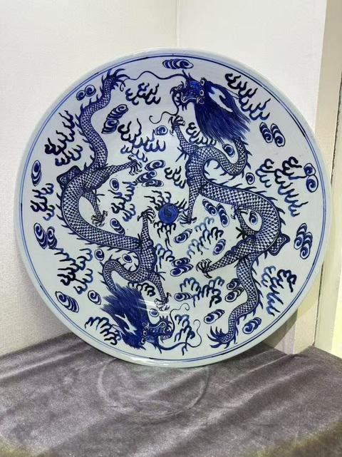古玩陶瓷龍紋青花盤真品鑒賞圖