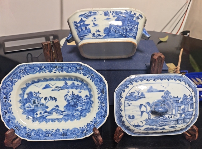 古玩陶瓷乾隆青花山水瓷器一組真品鑒賞圖